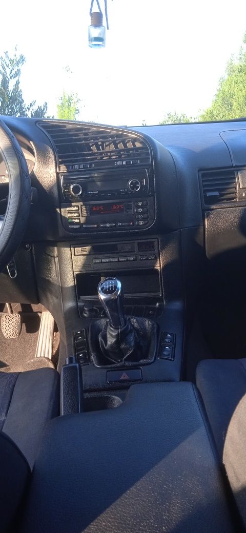B.M.W 318 TDS carrinha .