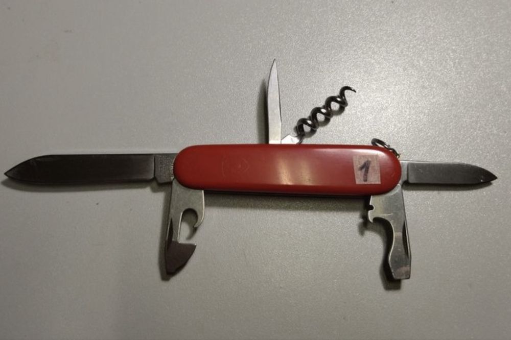 Продается складной нож Victorinox