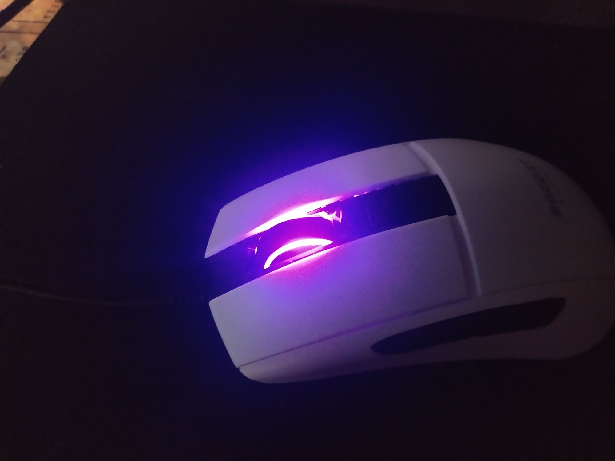 Mysz gamingowa Roccat Burst Core Aimo biała