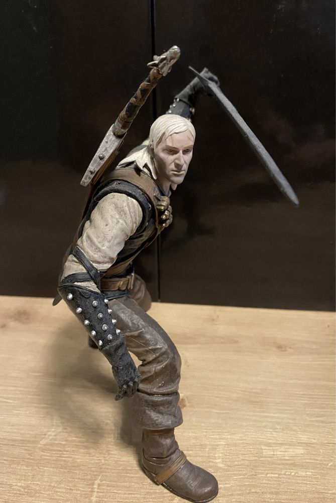 Figurka Geralta z 1 czesci gry Wiedźmin