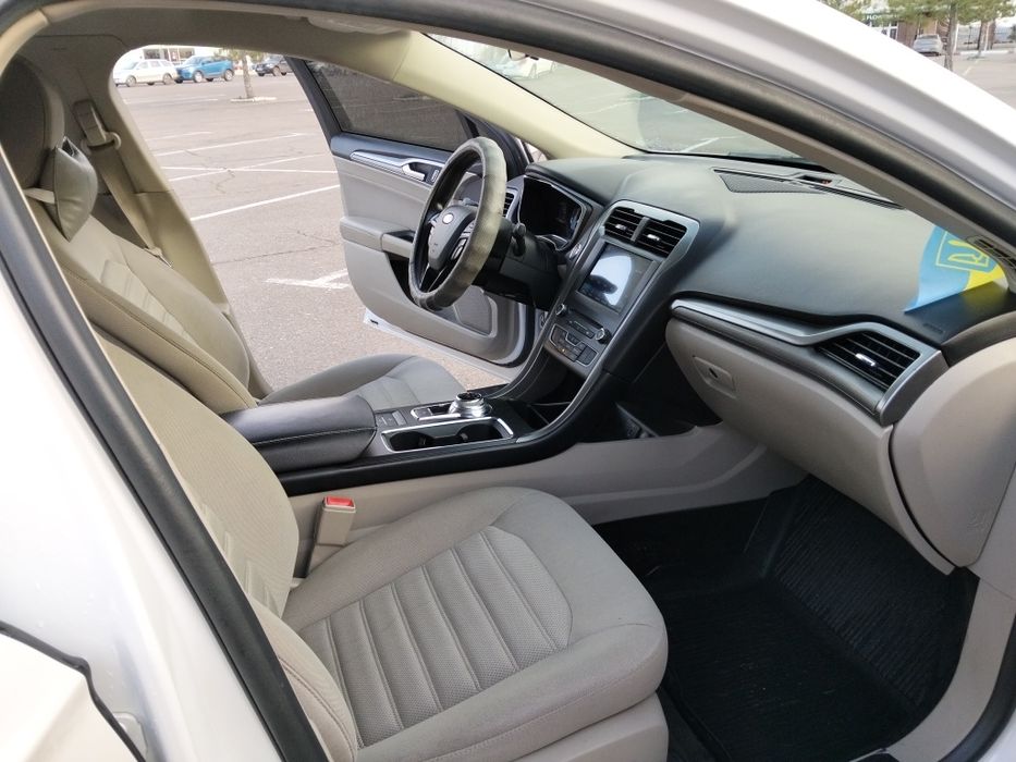 Ford Fusion 2018 Гібрид