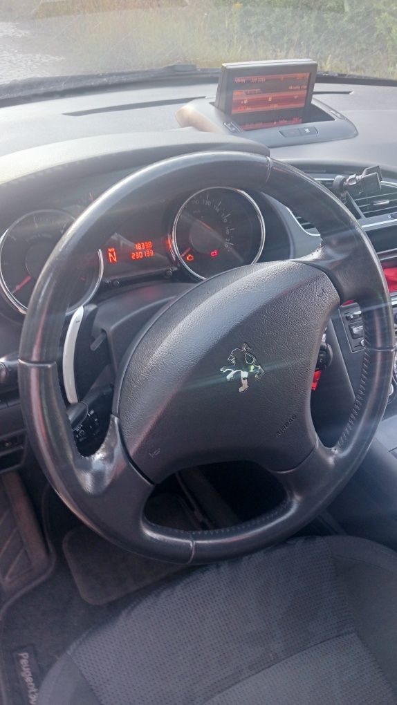*Peugeot 3008*Automat*2011r*1.6HDI*230km*