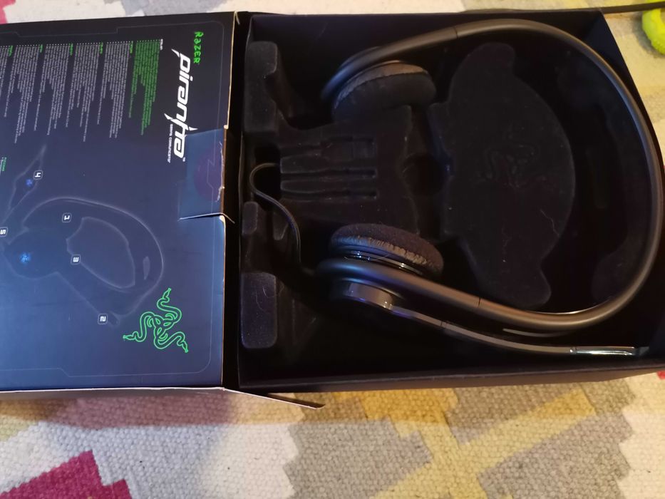 Auscultadores Razer Piranha