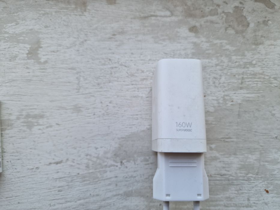 Швидкісні оригінальні блочки ,Realme 160 W