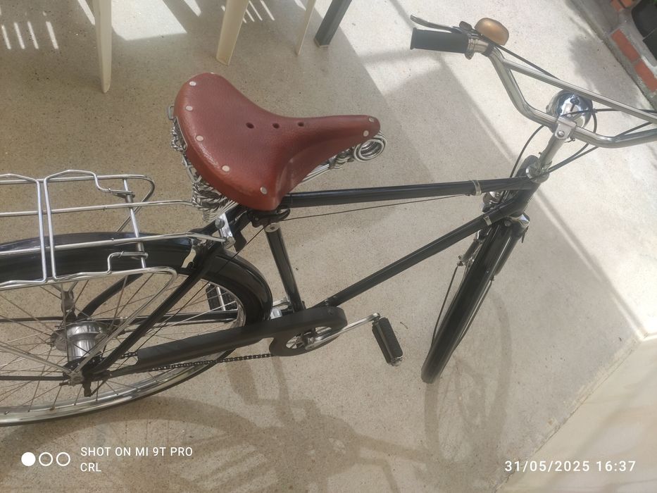 Bicicleta antiga raleigh