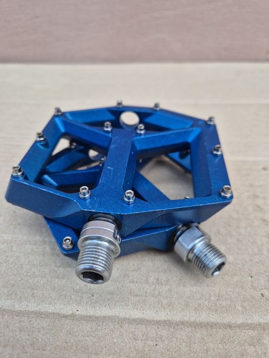 Продам топові педали Cube Acid Flat A3-ZPR