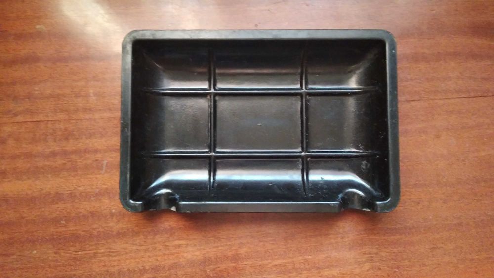 Кришка акумуляторна бакелітова СССР.