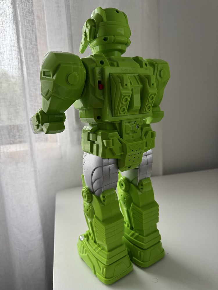 Robot brinquedo com som