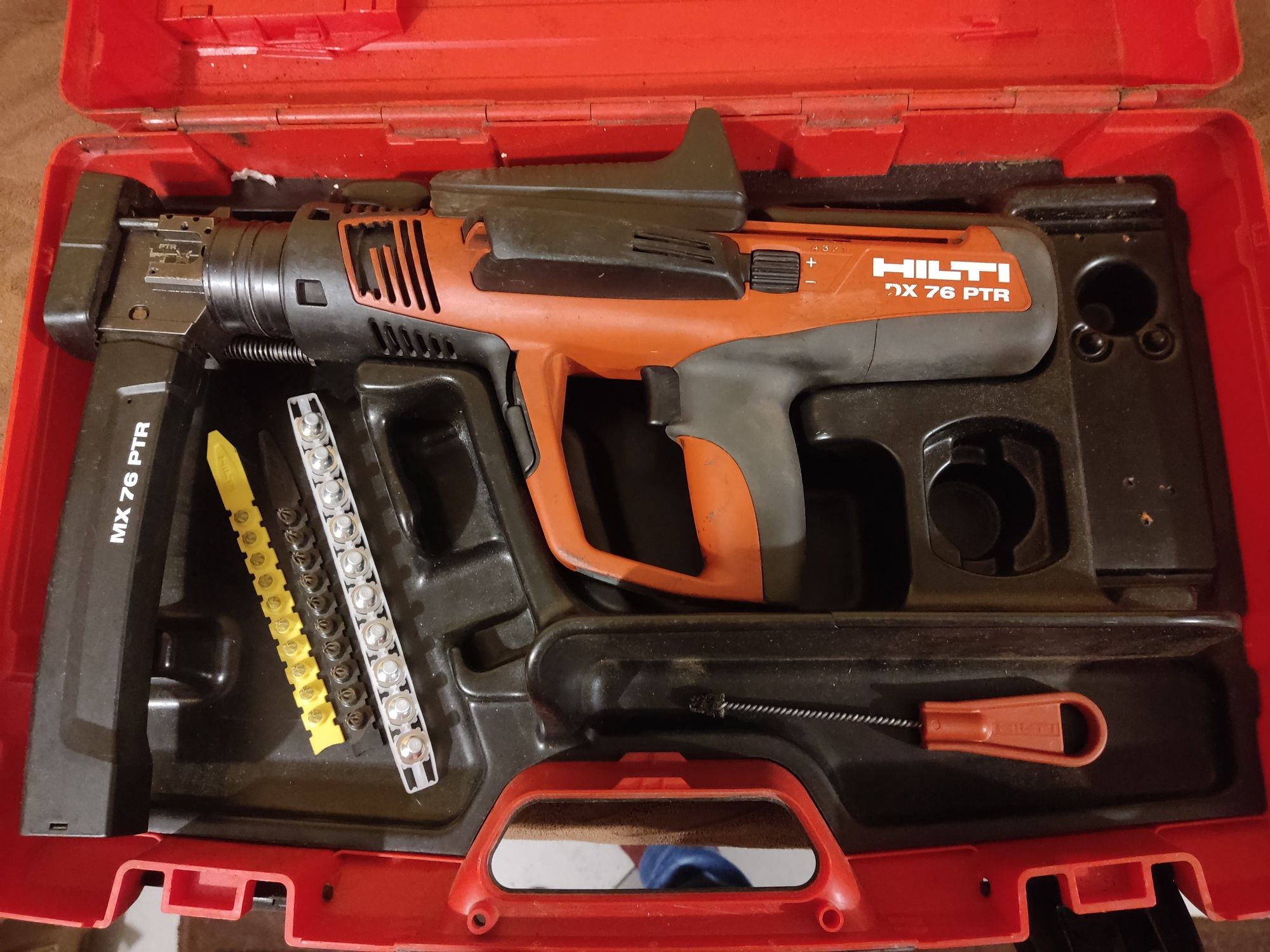 HILTI DX76 PTR osadzak mocowania blach do stali