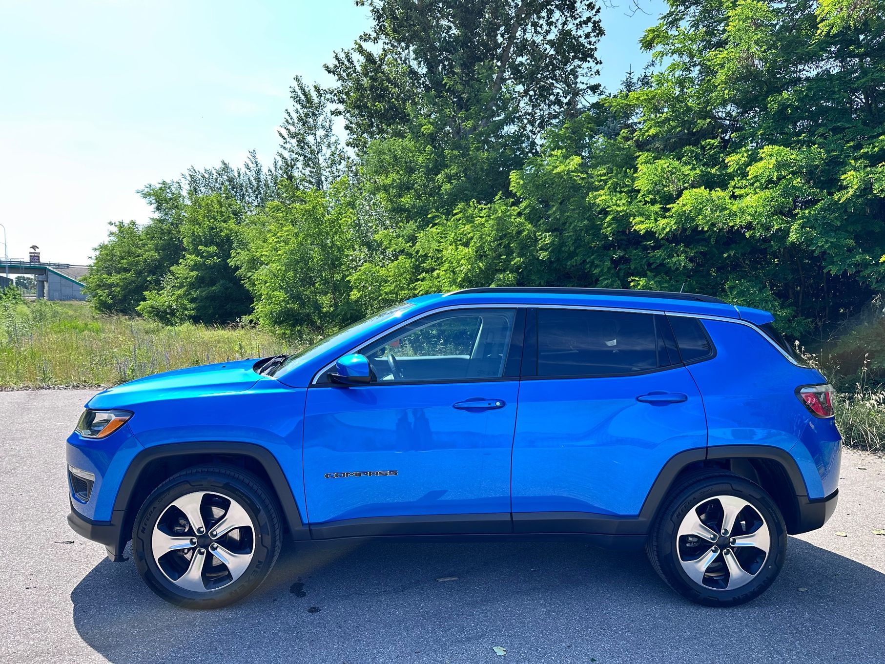 Jeep Compass 2.4 185KM 4x4 bogate wyposażenie