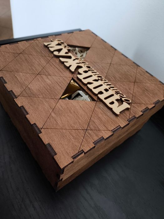 Подарункова коробка