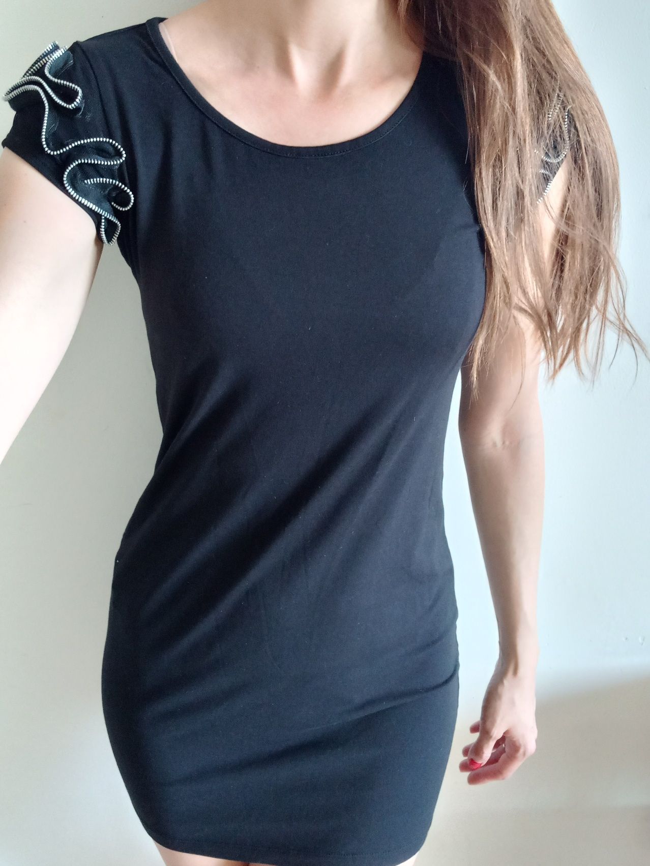 Reserved czarna mini sukienka S