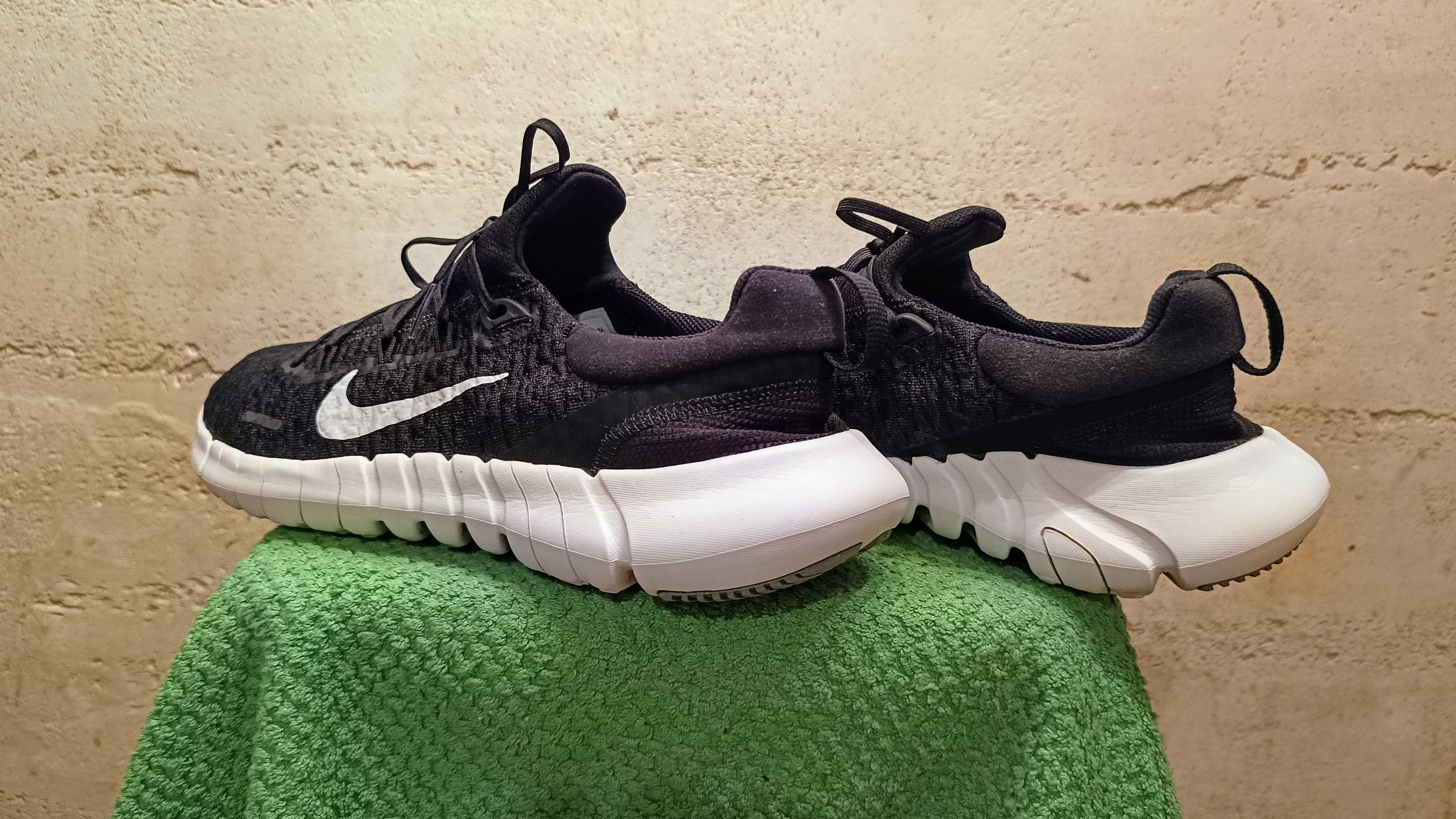 Buty do biegania NIKE FREE RUN 5.0 r.47 stan idealny