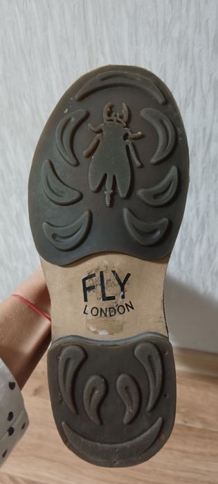 Продам модні шкіряні чобітки