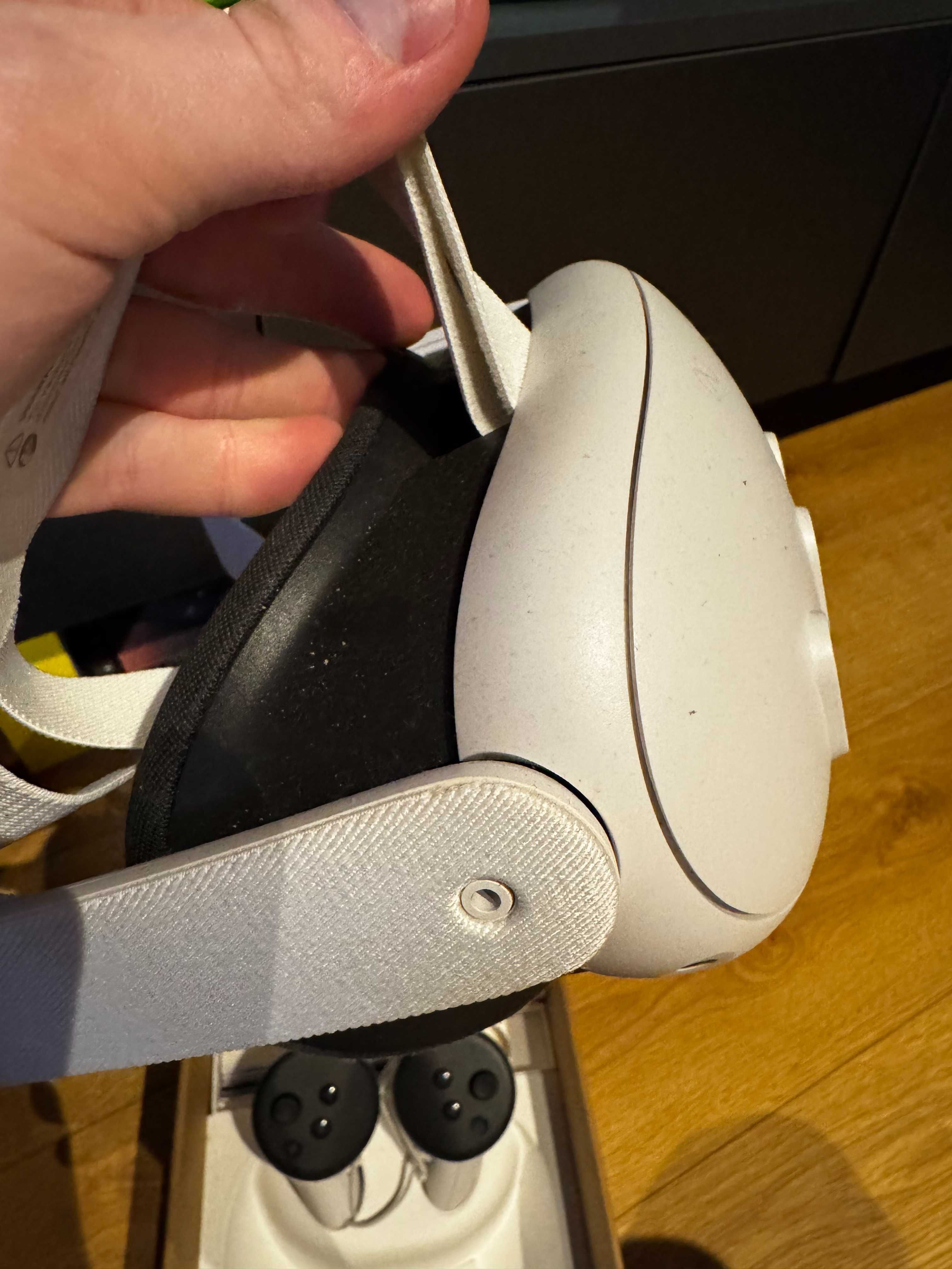 Gogle VR Meta Quest 3 128GB + 2 KONTROLERY