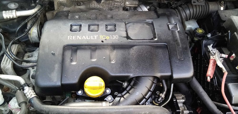 Pokrywa silnika Renault Megane III 1,4 TCE