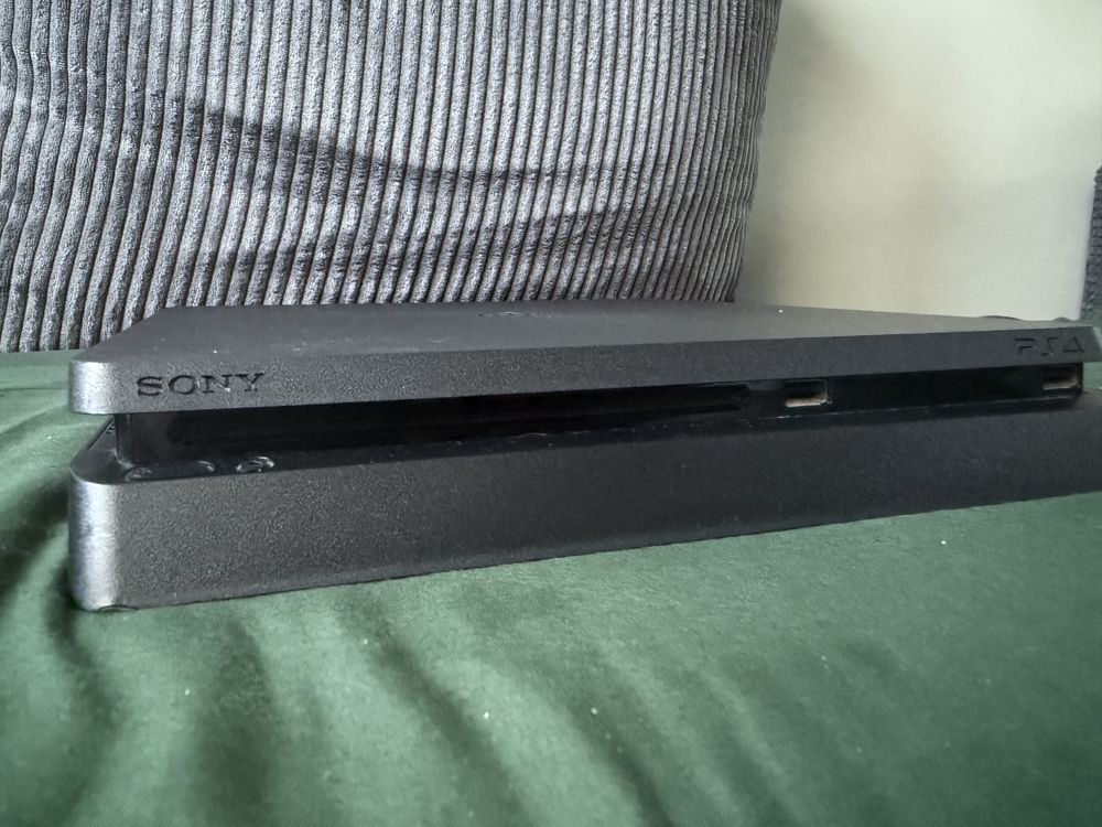 Konsola SONY PlayStation 4 Slim, 500 GB