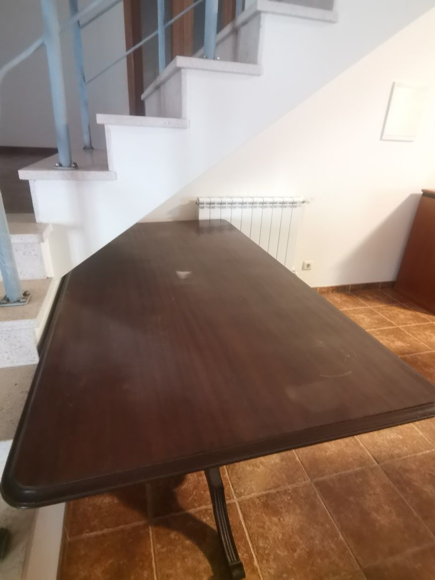 Mobília de sala de jantar antiga