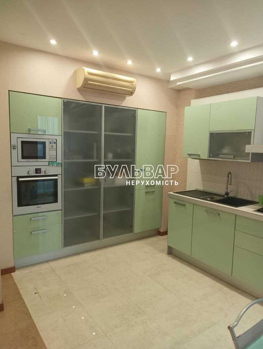Сдам 4 к.кв  - 190 м2, Новострой, ЖК Азарин, Отакара Яроша 16-Б