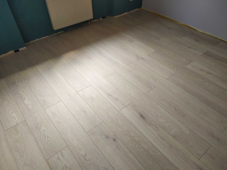 Tanie, solidne malowanie ścian, układanie paneli, prace remontowe.