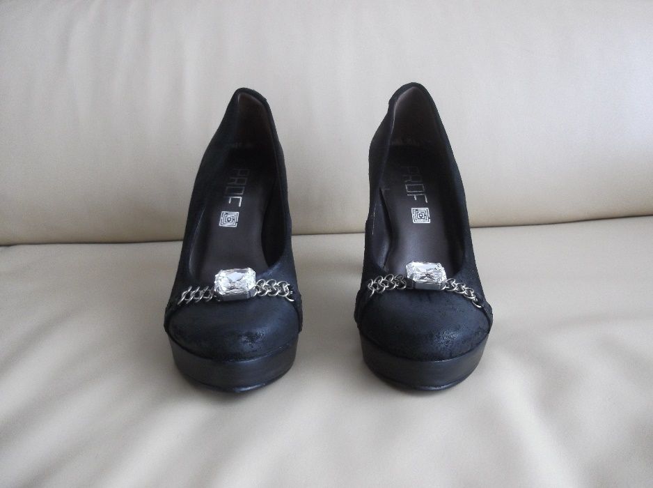 sapatos de senhora novos lindos