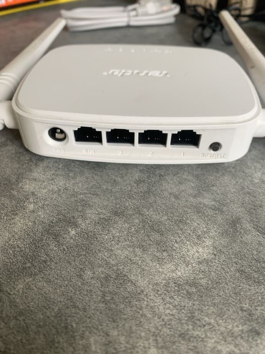 Роутер Tenda N301