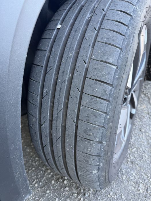 Pneus 235 / 50 / 19 99v Hankook meio uso