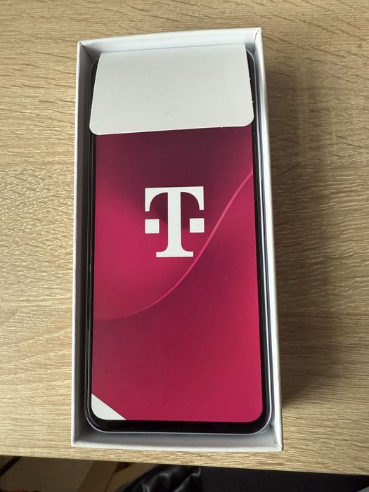 T Phone 3 6GB nowy