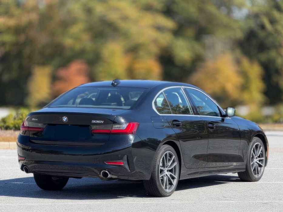 BMW 3 Series 330i xDrive      2019