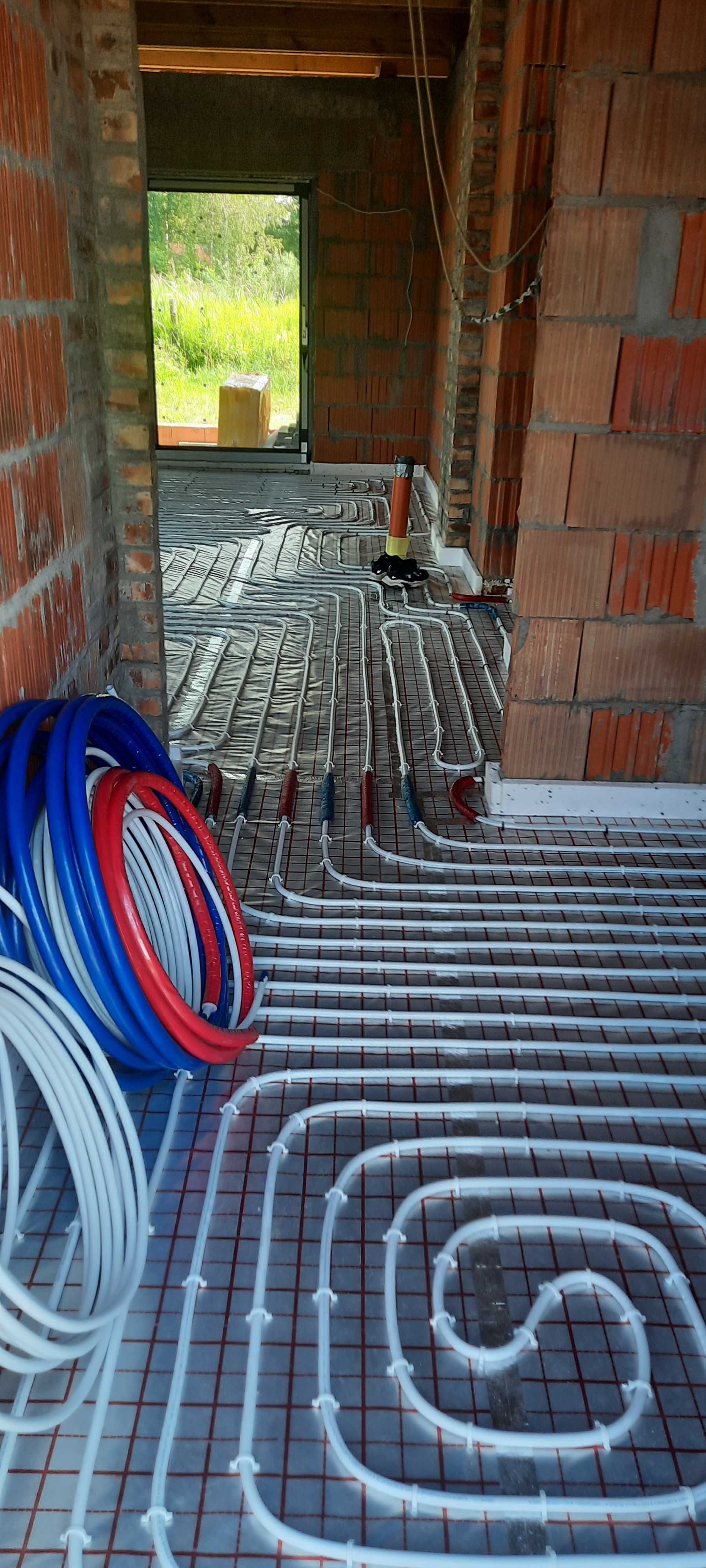 Hydraulik Elektryk uslugi wodno- kana c.o. pompy ciepla wyburzanie mal