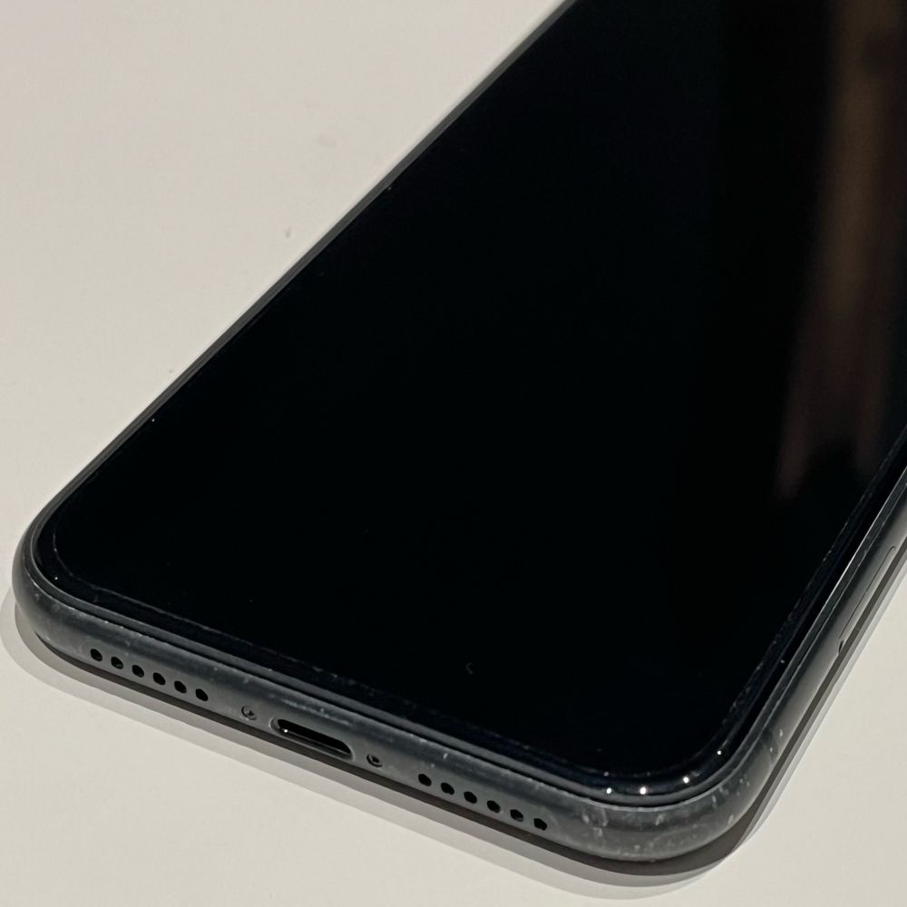 iPhone 11 64GB czarny