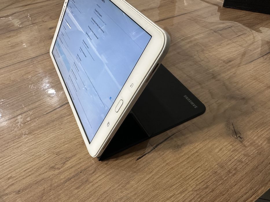 Продам планшет самсунг