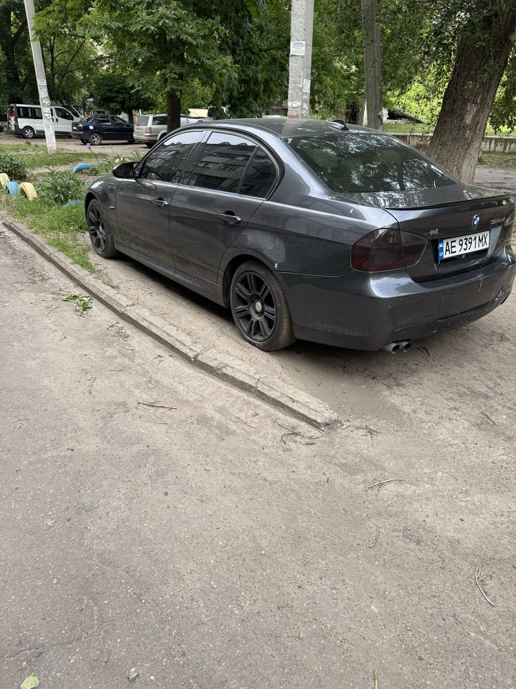 BMW 325xl  /e90