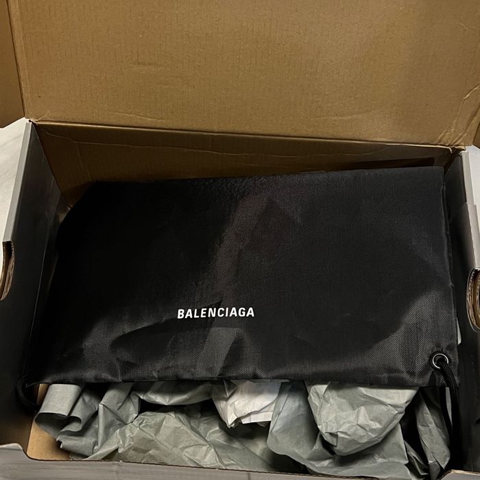 Кроссовки Balenciaga Runner Dark Grey Black (677403 W3RBR 1515)