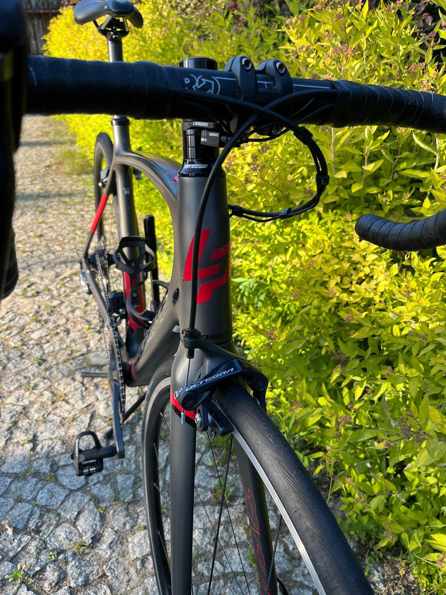 Lapierre Sensium 700 v2 Ultegra Di2 roz. M