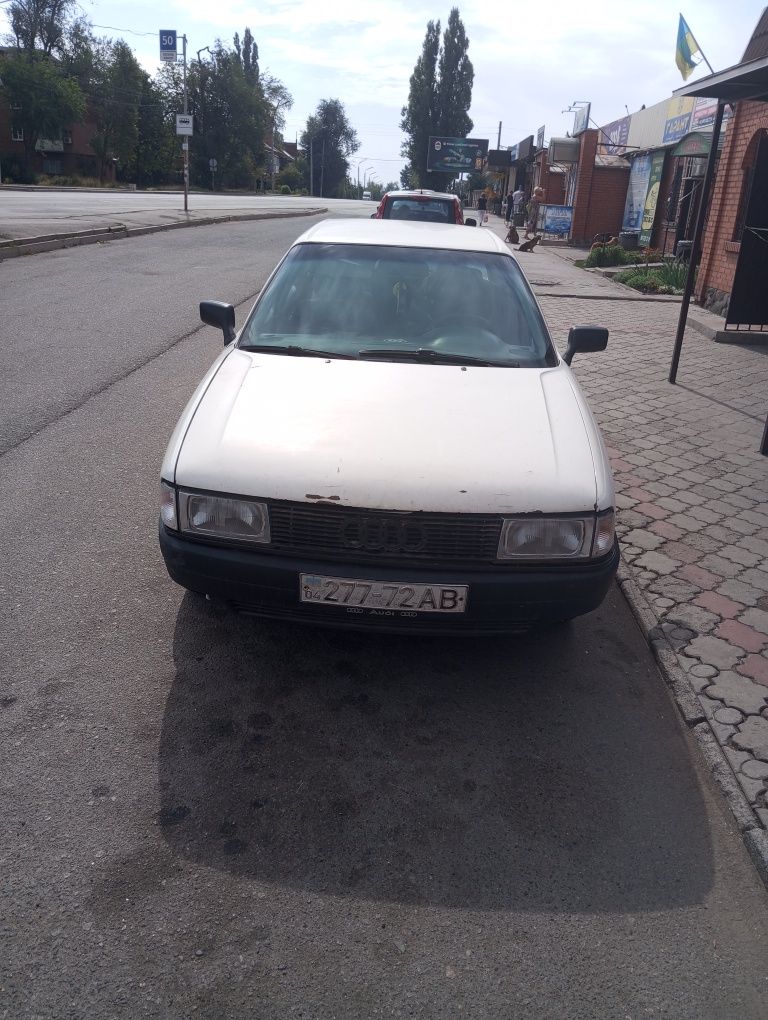 Продаю Audi80 живе авто