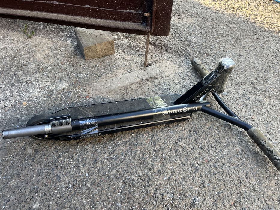 Самокат трюковий Globber