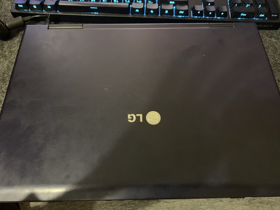 Ноутбук LG r400-5