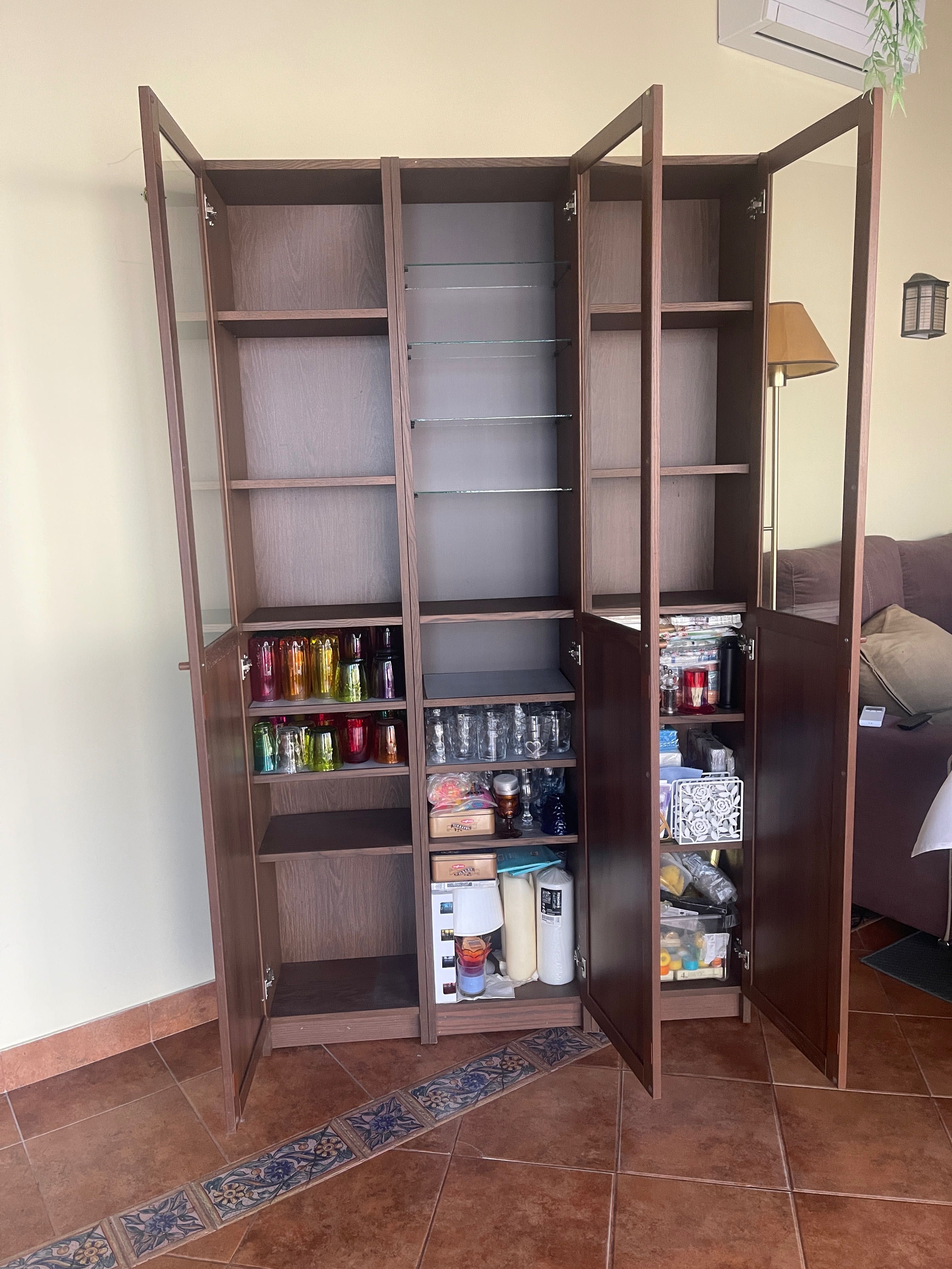 Vendo armário louceiro para sala de jantar, estar
