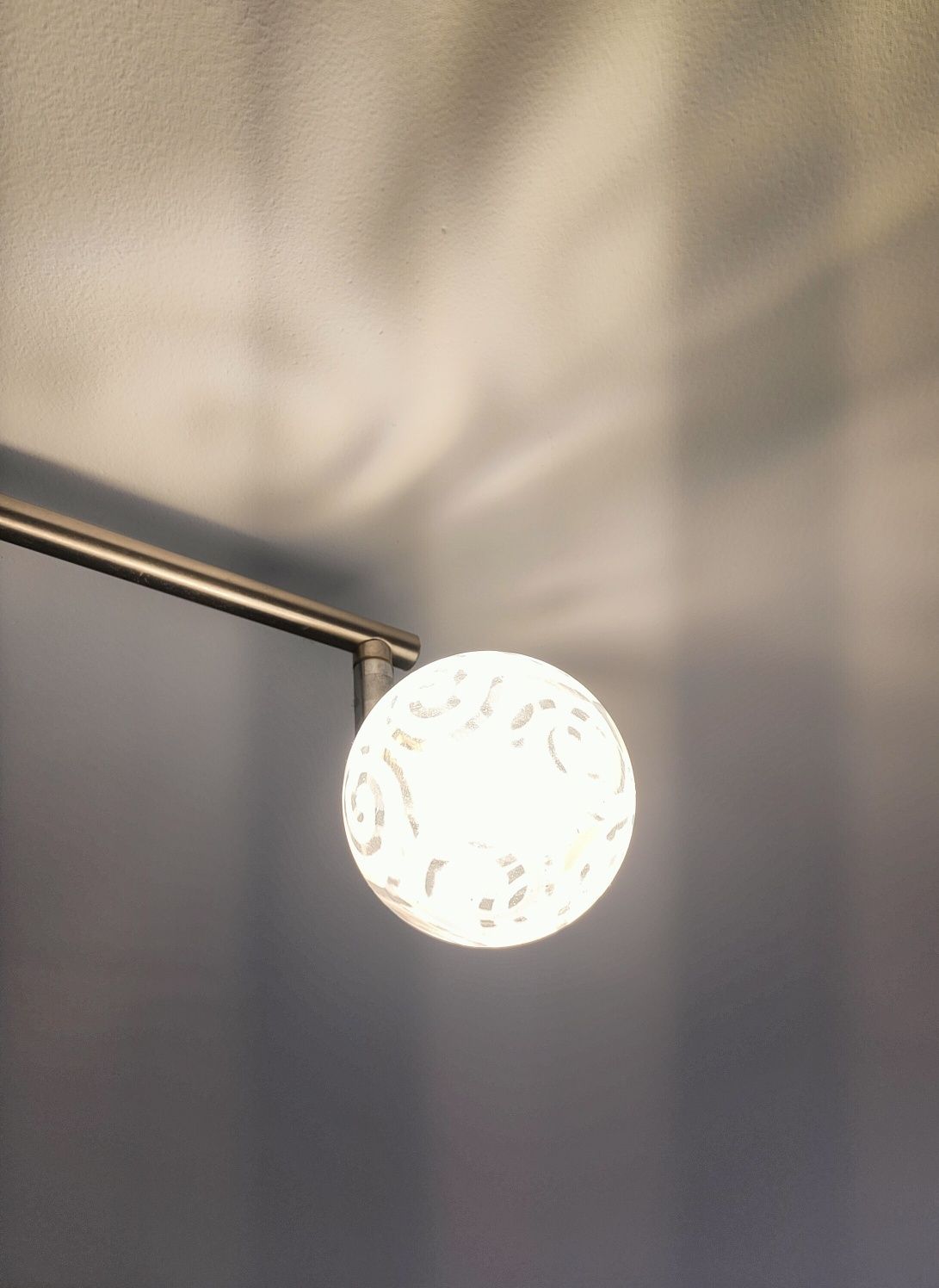 Lampa sufitowa ruchome ramiona