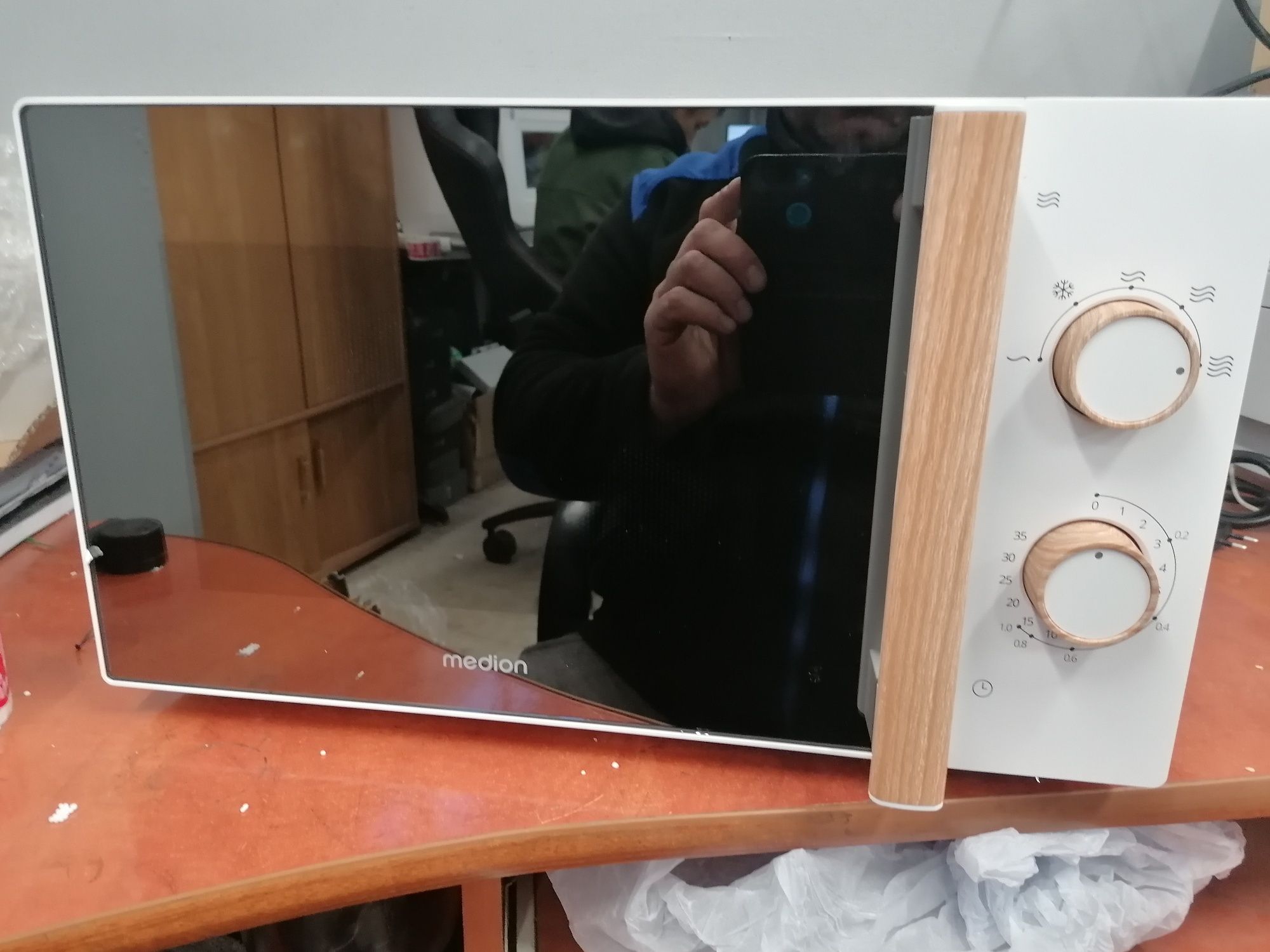 Mikrofalówka medion  z lustrzana szybą s2