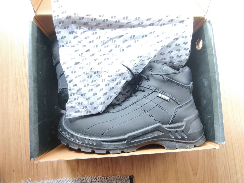 Bota em pele Vitto Security N43 ( impecável)