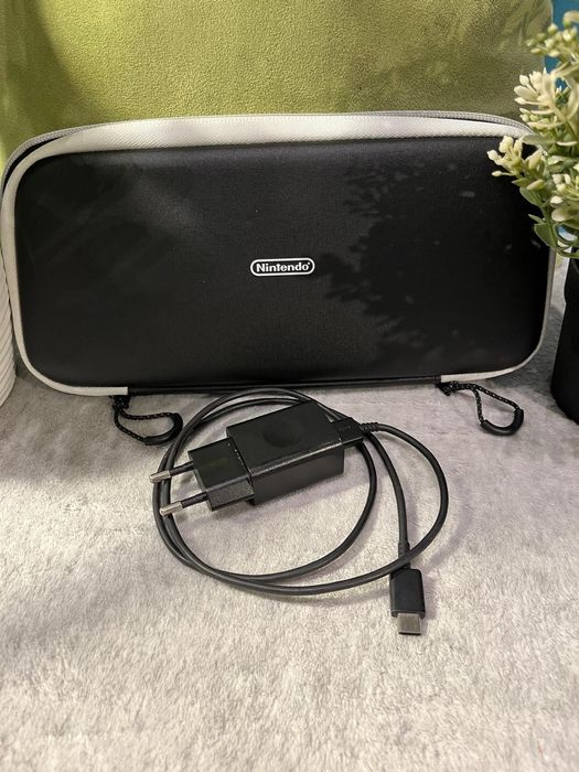 Sprzedam Nintendo OLED