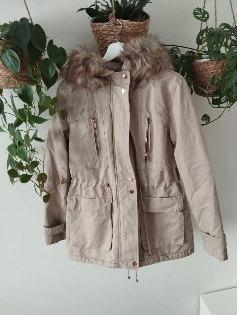 Zimowa damska kurtka, beżowa, parka, z futerkiem r.38 Atmophere