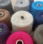 Włoska włóczka 67% super kid moher, 3%  merino, 30% PA