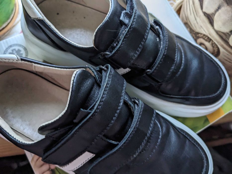 Продам туфлі та чобітки, шкіряні, стан нових