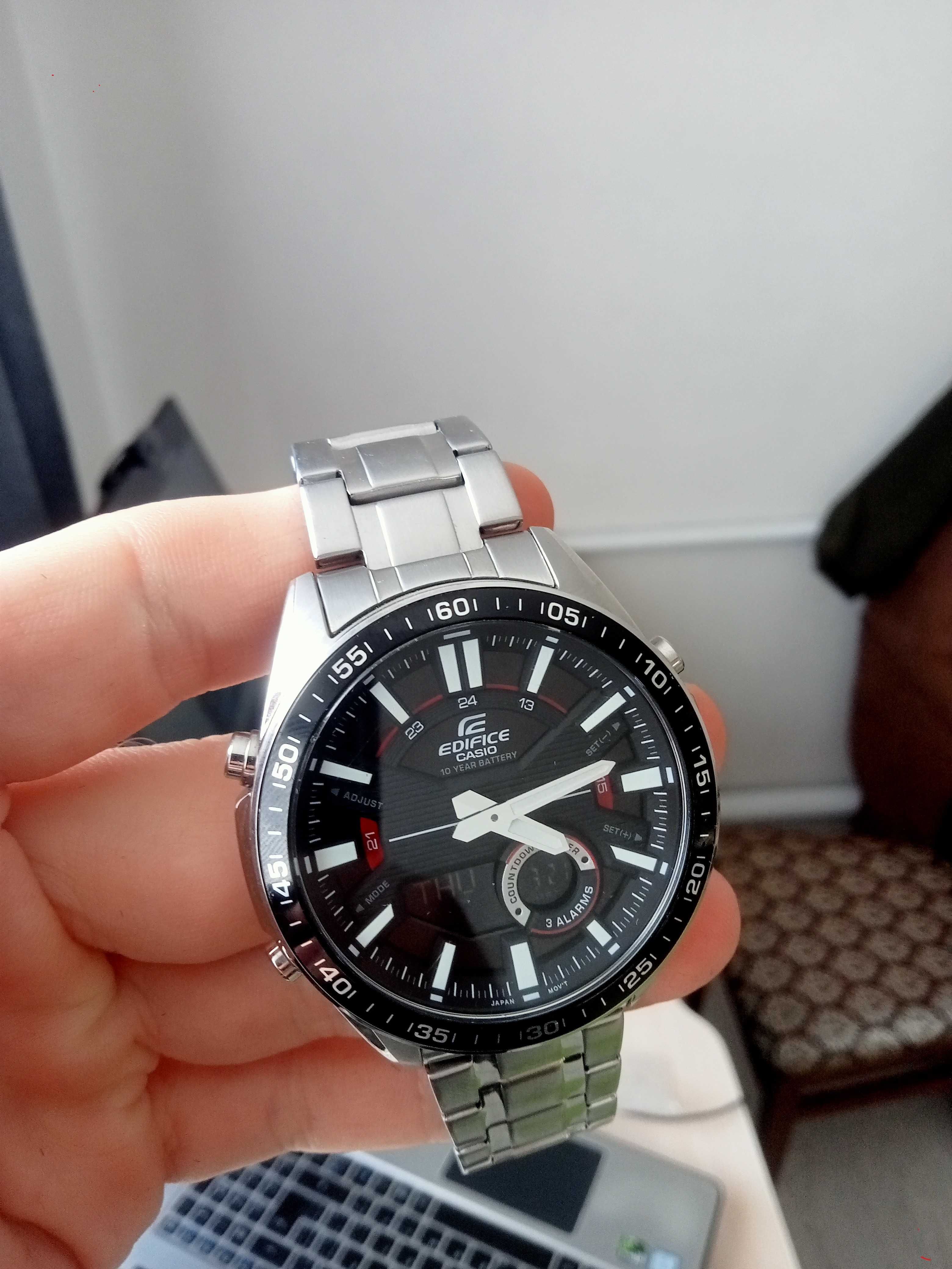 Годинник CASIO EFV-C100D-1A