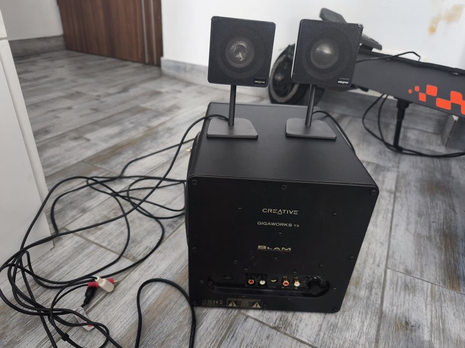 Sprzedam zestaw głośników Creative GigaWorks T3 (2.1)