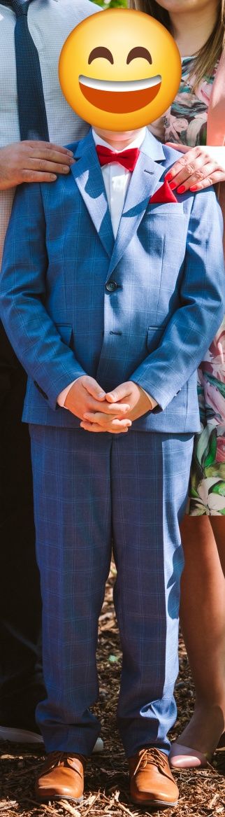 Garnitur komunijny dla chłopca 146cm + buty, muszka i poszetka