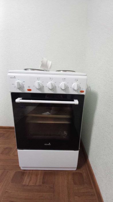Продам електроплиту Cesaris